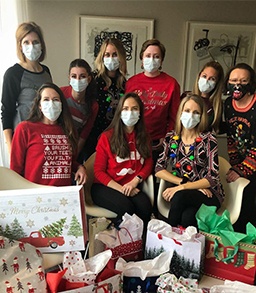 Pearl Dentistry team christmas